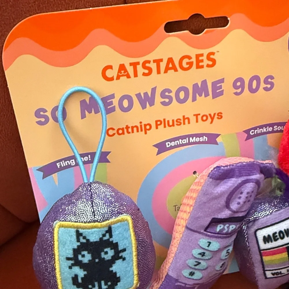 NWT 5 Fun Cat Toys: 3-pack “So Meowsome 90’s” plus 2 velvety rattle balls